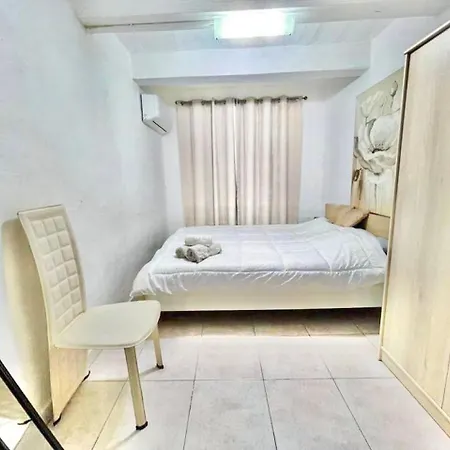 Apartment 3-bedroom Townhouse